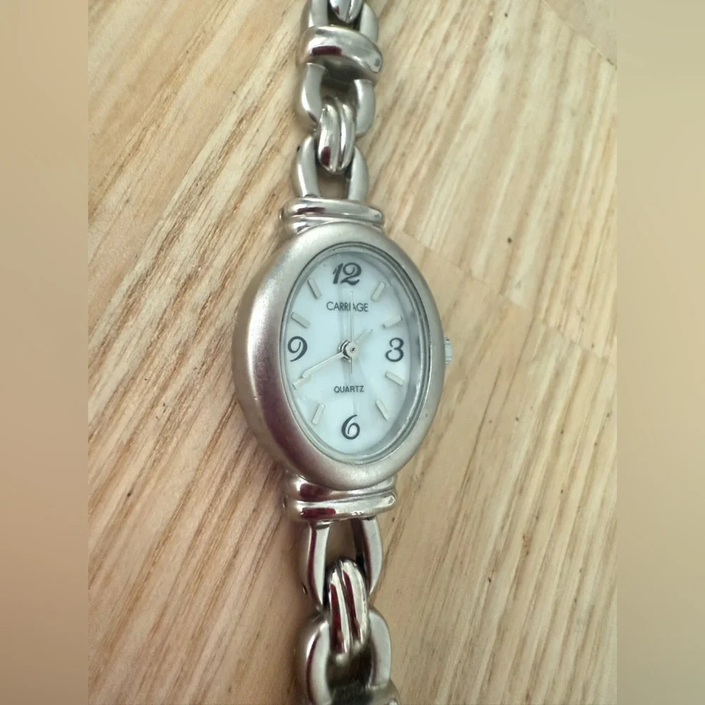 Carriage by Timex ladies oval silver tone watch NEW BATTERY